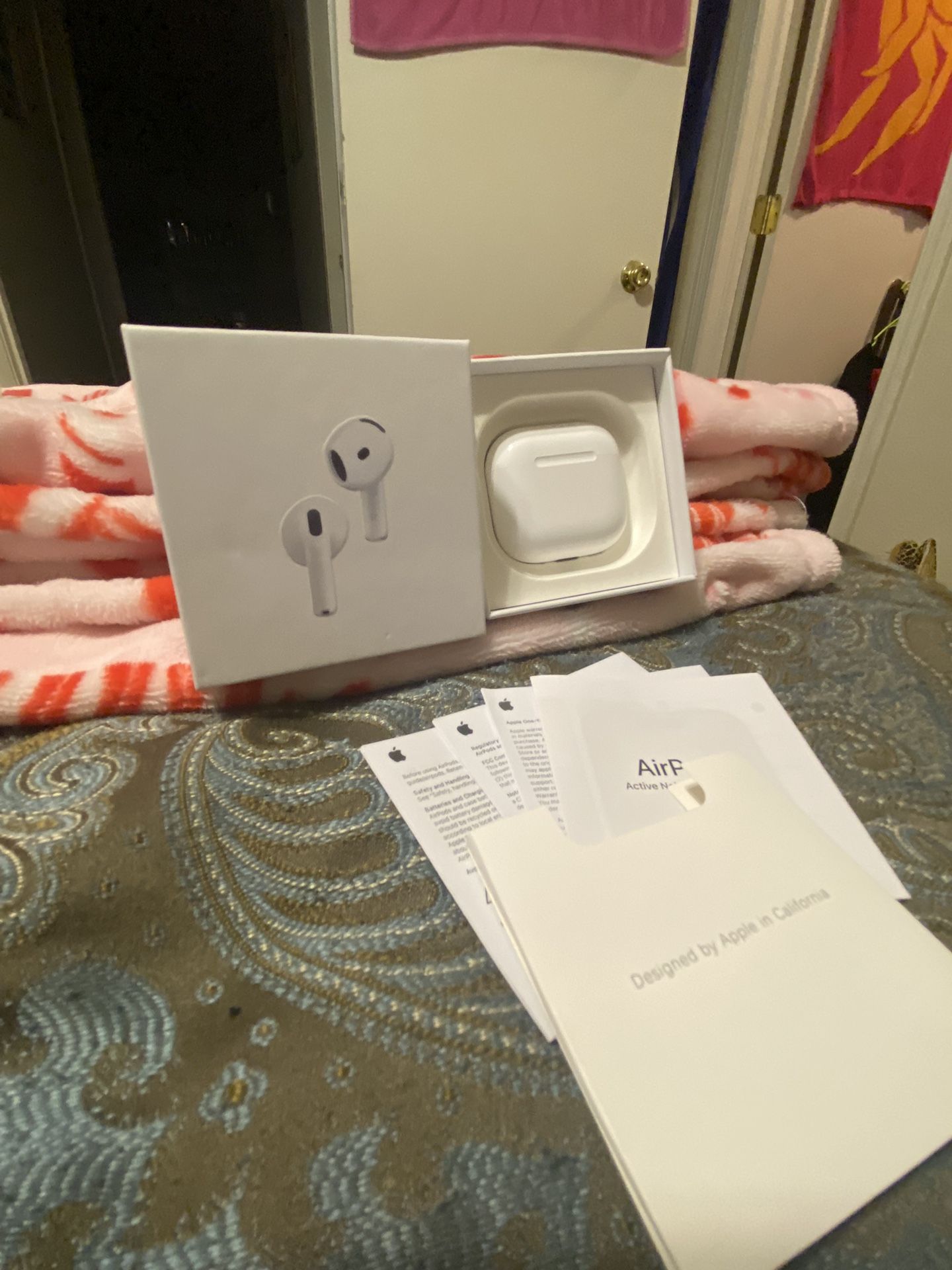 AirPods 4s