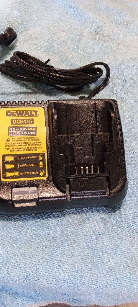 12 To 20 Volt DeWalt Charger