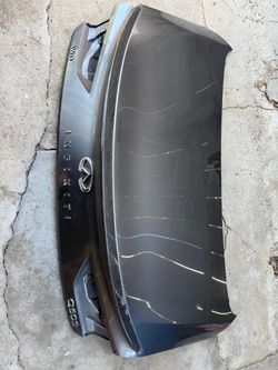 Q60 trunk (2019)