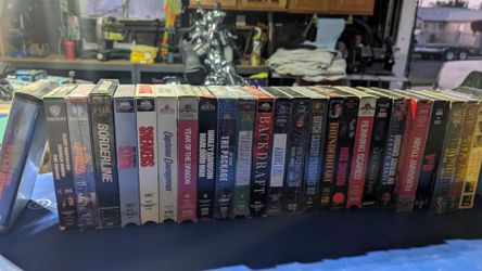 Lot of 25+ VHS Tapes Classic Movies