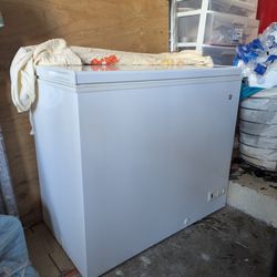 GE chest freezer about 8 cu ft