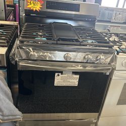 SAMSUNG GAS STOVE STAINLESS STEEL !!! Convection Oven!!! Air Fryer!!!BRAND NEW!!!5 Burners With Grilled!!!