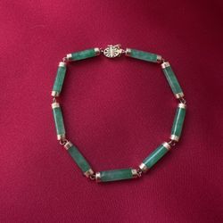Vintage 14kt Gold jade Bracelet 