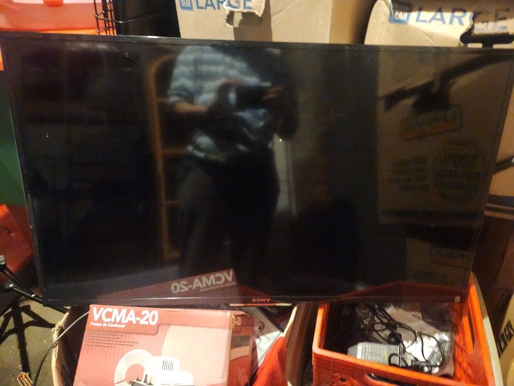 Sony 48" Smart 1080p Motionflow XR 120 LED HDTV