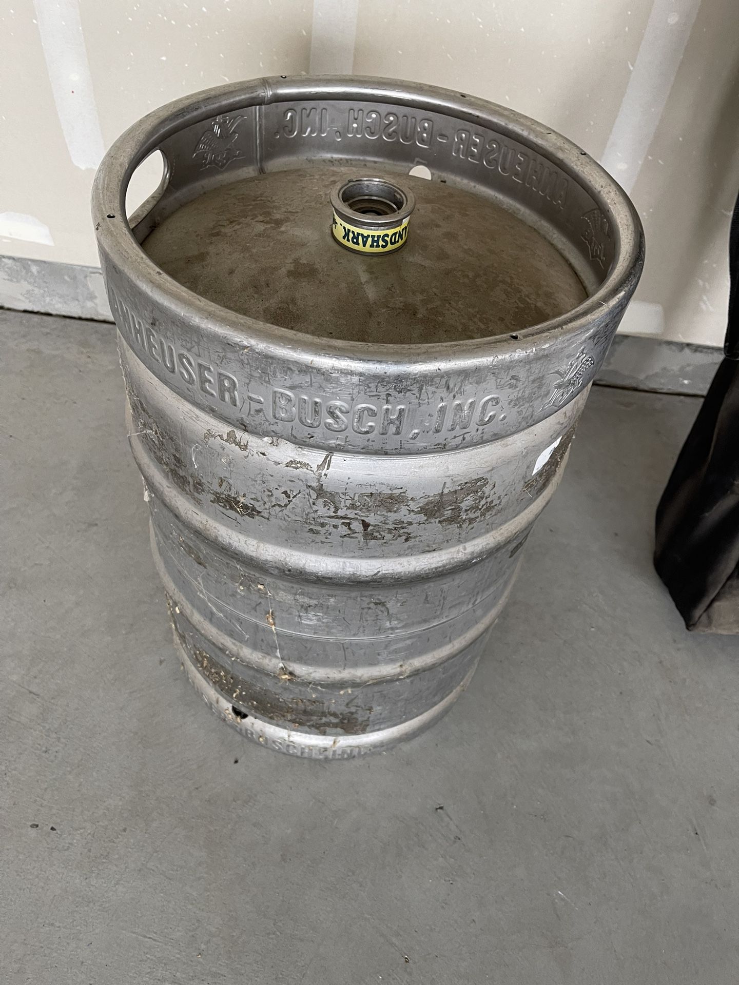 15.5 Gallon Used Keg And Tap