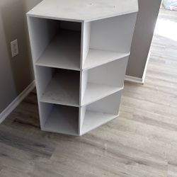 Corner Book Shelf 