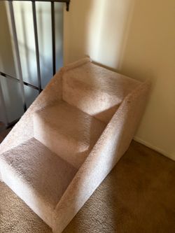 carpeted pet stairs