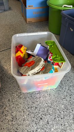 Big Tub Of Play Doh Toys, Includes Tub