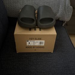 Adidas Yeezy Slides Used Size 8 
