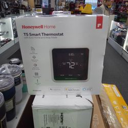 Honeywell Home T5 Smart Thermostat 