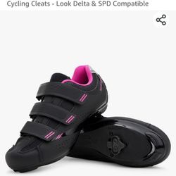 Women Cycling Shoes Sz 7.5 Worn Once 