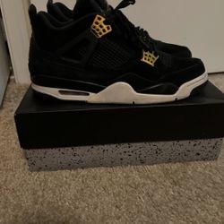 Jordan 4’s Royalty