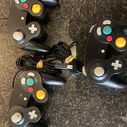GameCube Controllers 