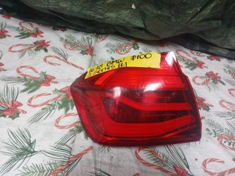 2016-18 BMW 3 Series Left Tail Light