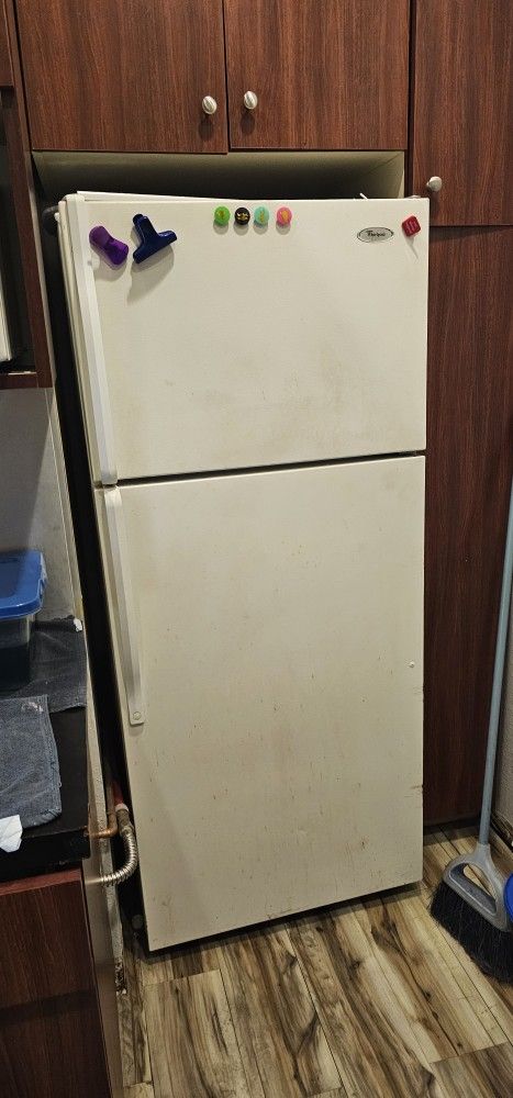 Refrigerator