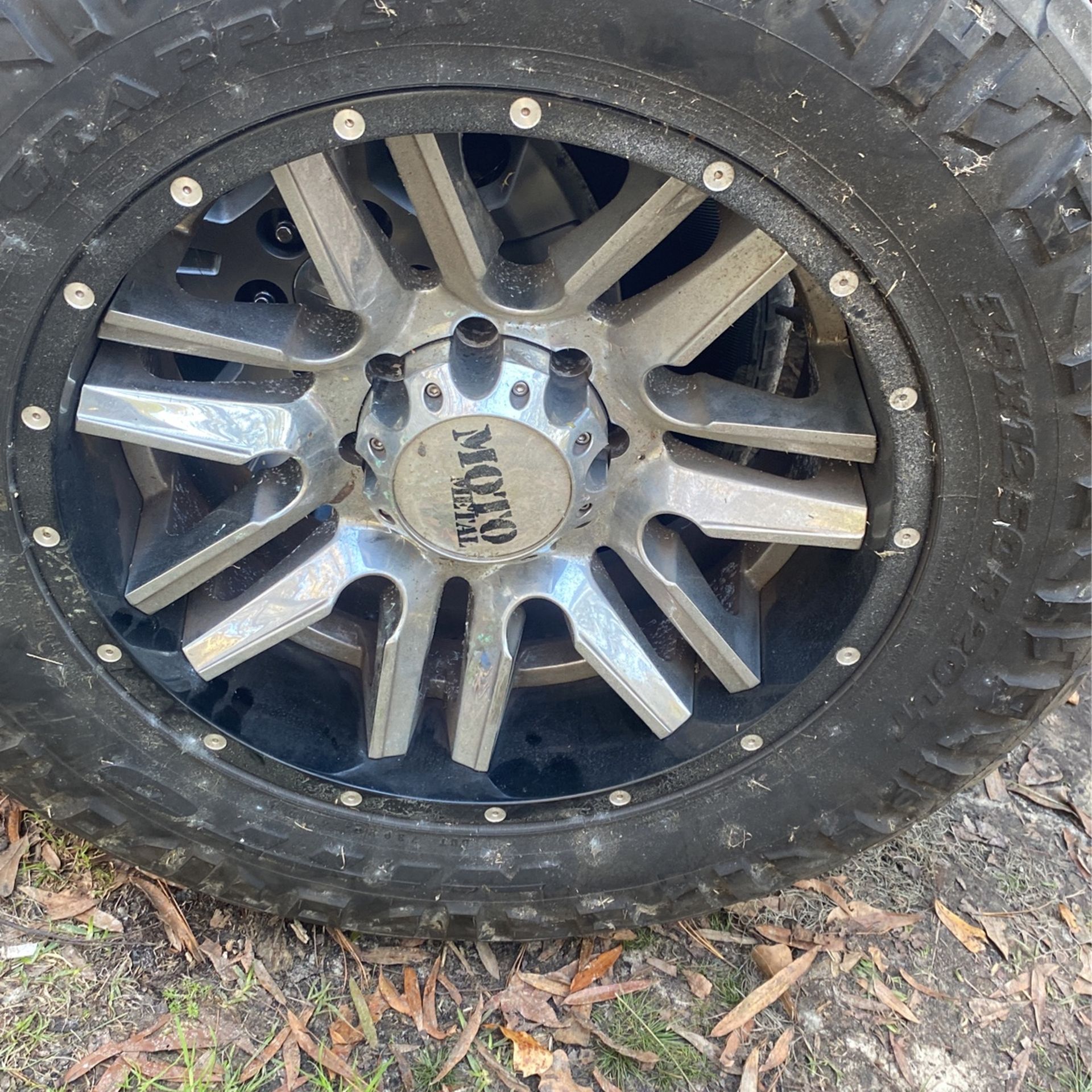 8 Lugs Dodge Truck
