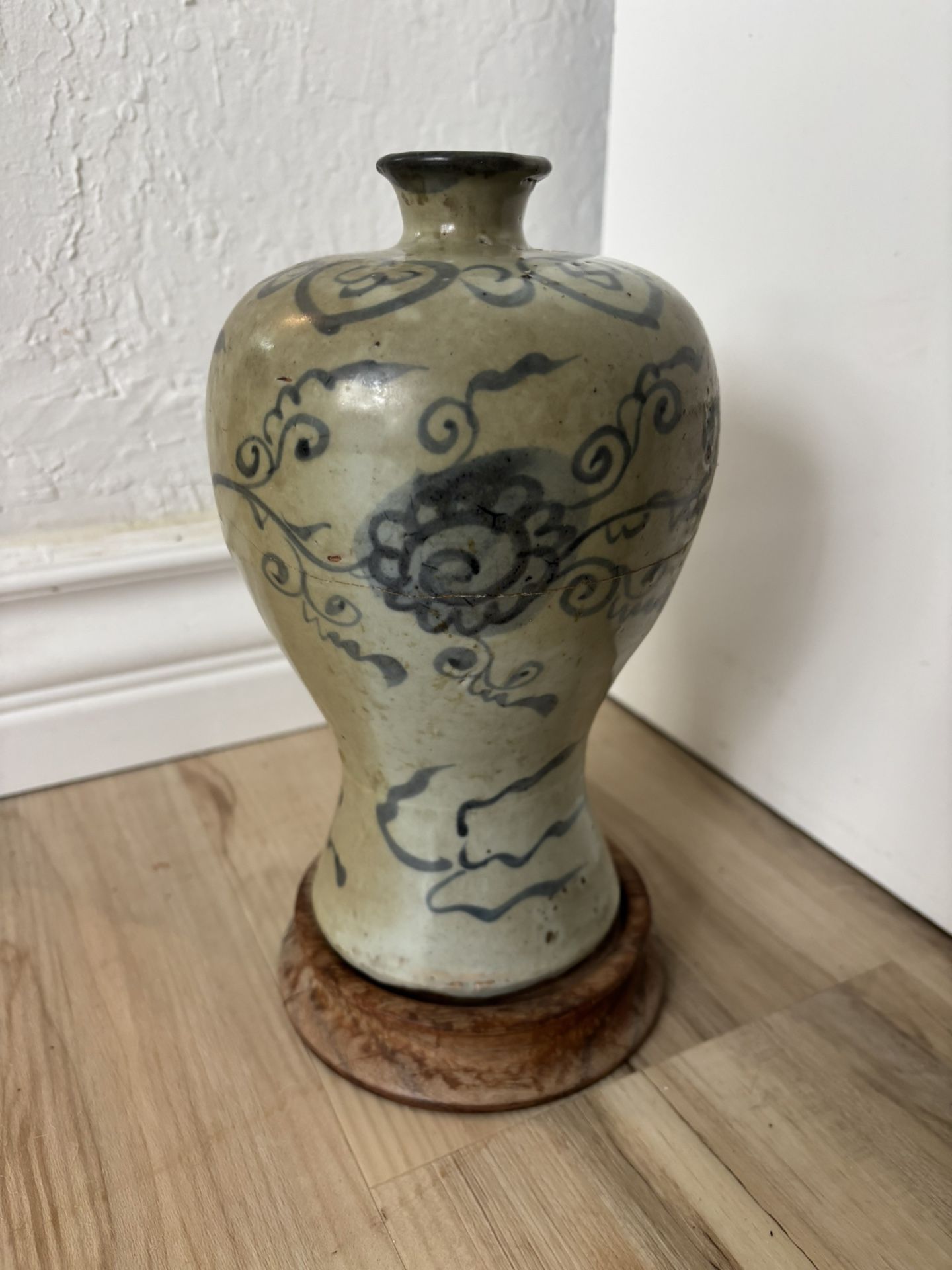Stoneware Vase- Horizontal Scour Crack Line See Last 2 Px Late Ming Dyn Transition Style Base 8.25 In High Mei Ping Bl/Gy Provenance Long In San Fran