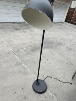 Floor lamp