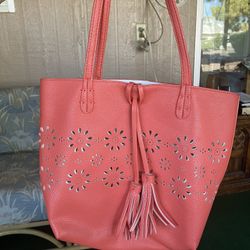 Beautiful Coral-colored Purse With Fringe 