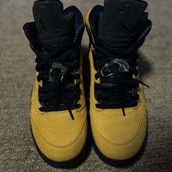Nike Air Jordan 5 Retro Michigan 2019 Shoes Sneakers Yellow Navy Mens Size 10