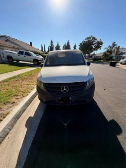 2016 Mercedes Metri