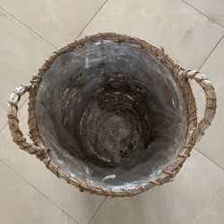 Rattan Basket 10” Pot Planter With Stand