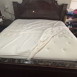 Queen Bed 