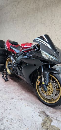 Yamaha R1  for sale