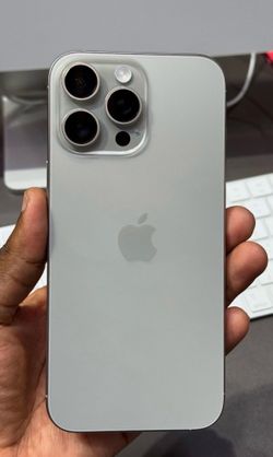 iPhone 16 Pro Max