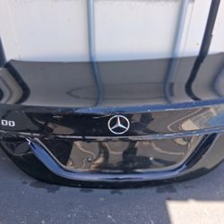 Mercedes C300 Trunk 