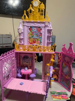 Disney Fold and Go Castle