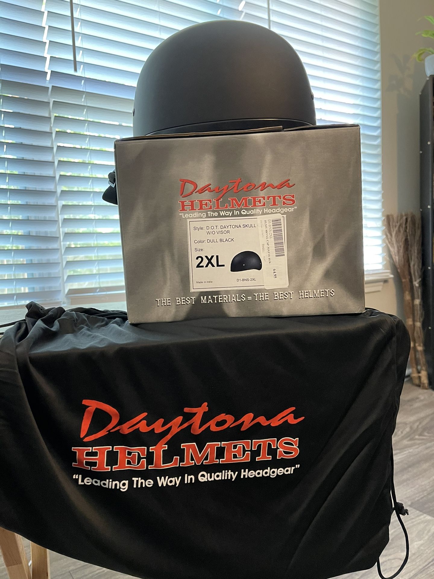 Daytona Motorcycle Helmet/Half Helmet