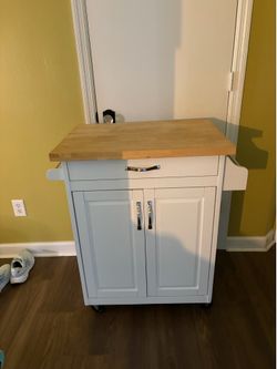 Free rolling butcher block