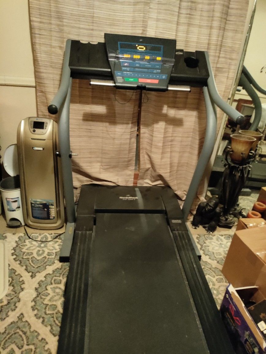 Nordictrack Treadmill EXP 1000X