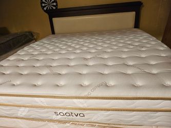 Saatva King Mattress
And Box Spring
In good conditions
300 dlls free delivery