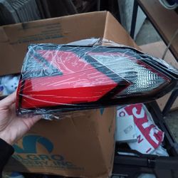 Right Passenger Side Brake Light