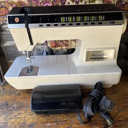 VTG Singer Athena 2000 Electronic Embroidery Sewing Machine Fully Serviced And Sewing Excellent 