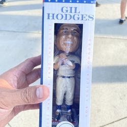 Gil Hodges Hall Of Fame Bobble head 