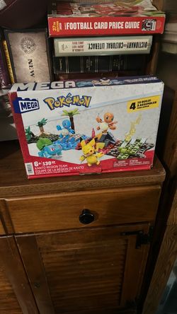 Mega Pokémon Kanto Region Team Building Set