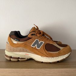 New Balance 2002R Gore-Tex Tobacco Men’s Size 9