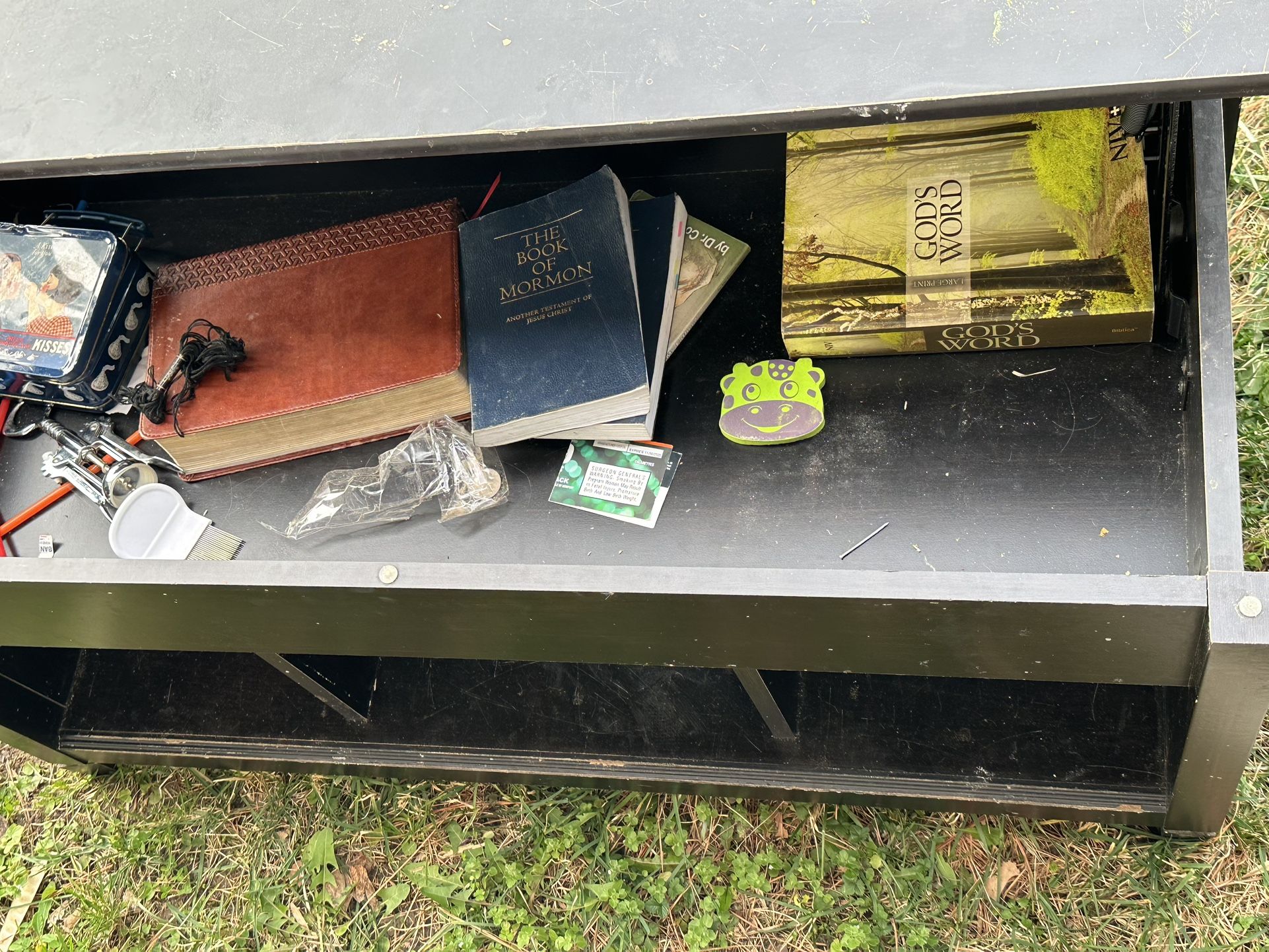 Coffee Table (Opens Up) for Sale in Virginia Beach, VA OfferUp