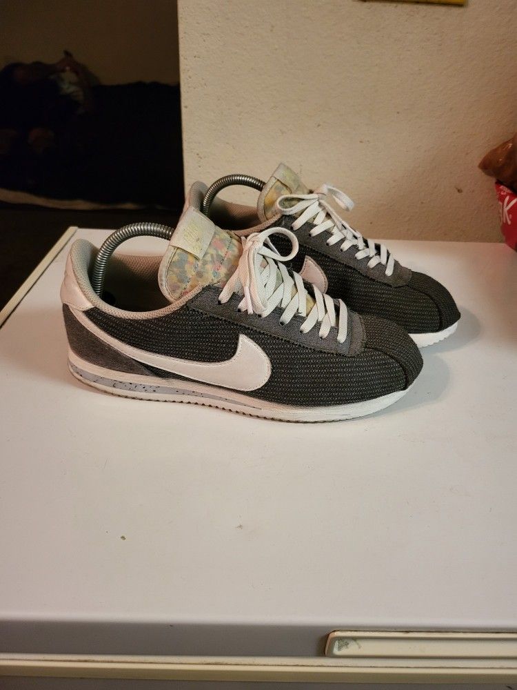 Nike Cortez Shoes Size 9 Recycled Canvas Pack $40 NO BOX