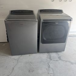 Washer and Dryer Set - Whirlpool 