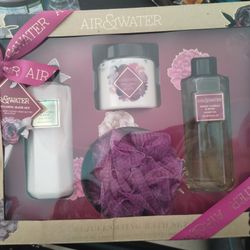 Bath Set Sweet Vanilla & Rose Lotion 