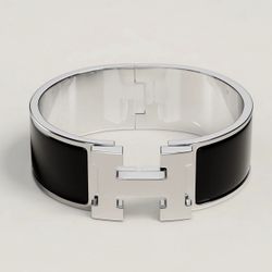 Hermes Clic Clac H bracelet (NO BOX)  SIZE 17