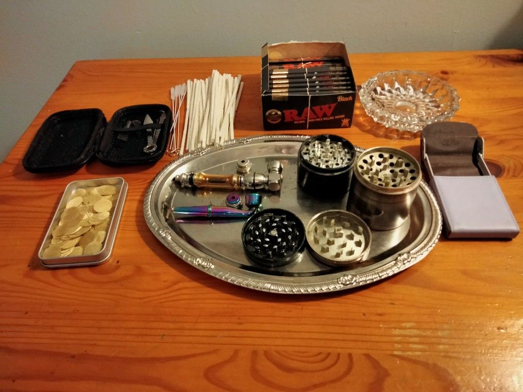 SMOKER'S ACCESSORIES 