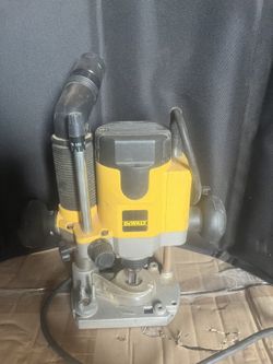 DeWalt Router 