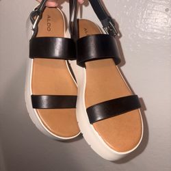 STEVE MADDEN PLATFORM SANDALS 