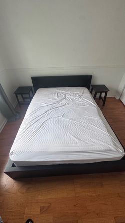 Fullsize  Bed w/ Mattress & Headboard set