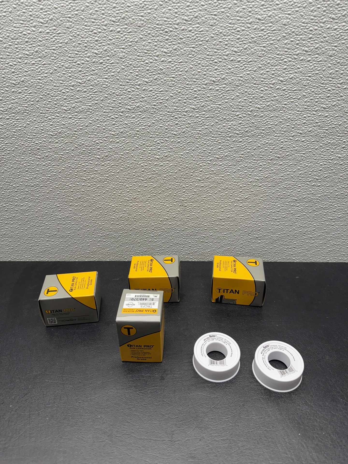 Titan Pro TOCF5 Run Capacitor 5 MFD 440/370 Volt Oval